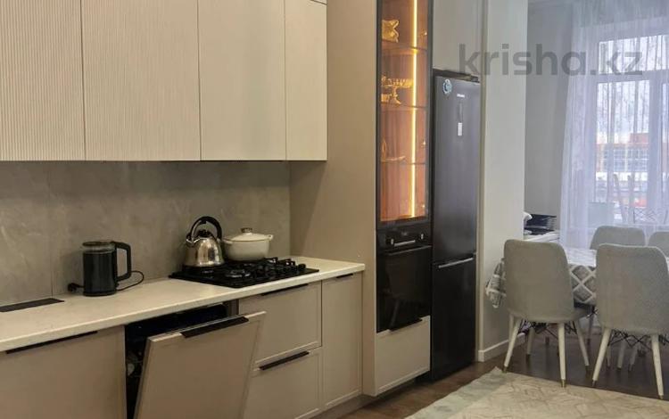 3-комнатная квартира · 97.8 м² · 6/7 этаж, мкр. Алтын орда за 53 млн ₸ в Актобе — фото 2