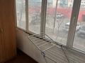 2-комнатная квартира · 54 м² · 2/5 этаж, Райымбека 206/15 за 270 000 ₸ в Алматы, Алмалинский р-н — фото 2