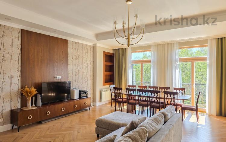 4-комнатная квартира · 220 м² · 4/10 этаж, Рубинштейна — Омаровой - Достык за 460 млн ₸ в Алматы, Медеуский р-н — фото 12