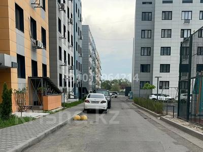 2-бөлмелі пәтер · 52 м² · 2/5 қабат, Халиуллина 196/1, бағасы: 32 млн ₸ в Алматы, Медеуский р-н