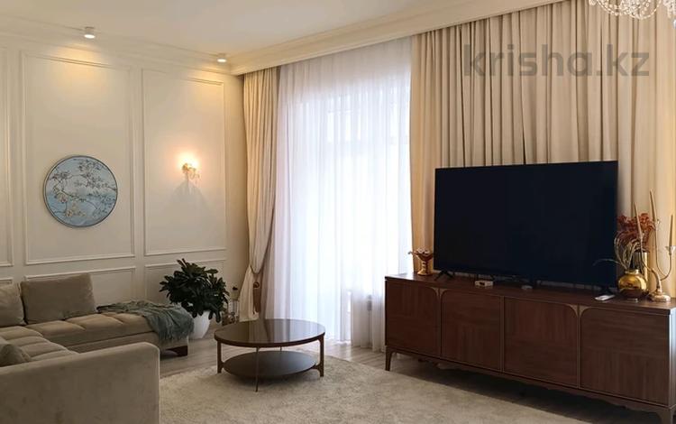 4-бөлмелі пәтер · 145 м² · 2/2 қабат, Кабанбай батыра 11, бағасы: 139.9 млн ₸ в Астане, Есильский р-н — фото 2