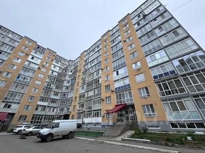 3-комнатная квартира, 84 м², Строителей 33/1 — Пересечение проспекта строителей и улицы шахтеров за административным зданием office 33 за 36 млн 〒 в Караганде, Казыбек би р-н