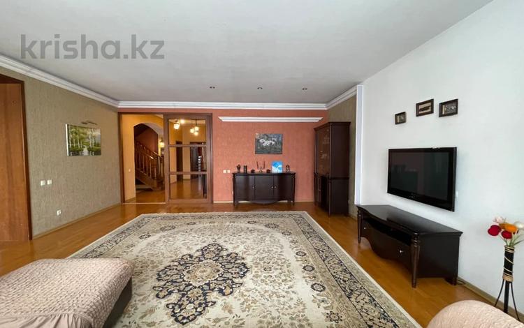 6-комнатная квартира · 245 м² · 5/6 этаж, Маресьева за 85 млн ₸ в Актобе — фото 2