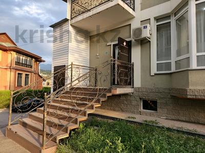 5-бөлмелі пәтер · 175 м², Ерменсай ш/а., Жаксылыка Ушкемпирова — Коттеджный городок Хуторок, бағасы: 159.9 млн ₸ в Алматы, Бостандыкский р-н