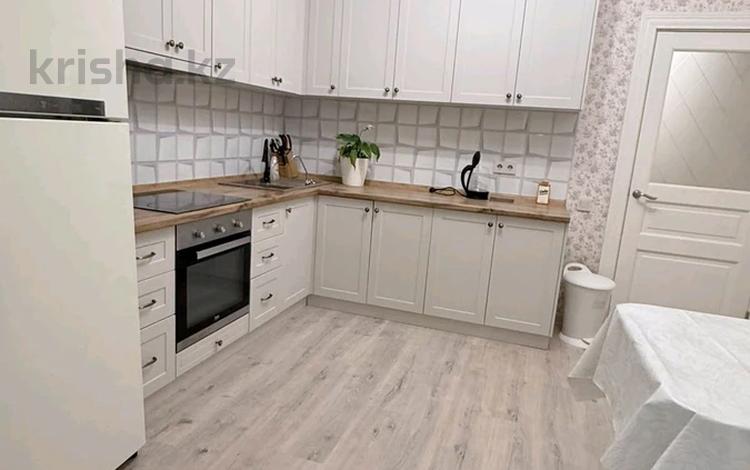 3-комнатная квартира · 100 м² · 6/10 этаж, Кенжебека Кумисбекова 5 — ул. №187 за 350 000 ₸ в Астане, Сарыарка р-н — фото 2