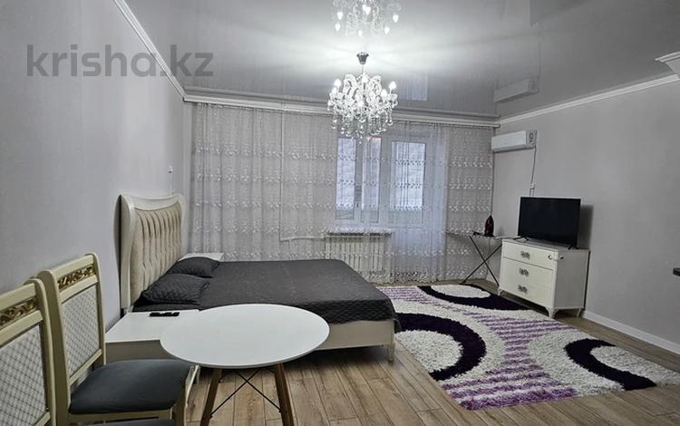 1-комнатная квартира · 40 м² · 3/5 этаж, мкр Астана 45 за 13 000 ₸ в Уральске — фото 2