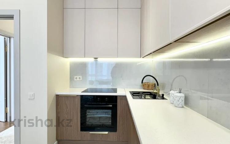 2-бөлмелі пәтер · 55 м² · 8/9 қабат, Абая 130, бағасы: 53 млн ₸ в Алматы, Бостандыкский р-н — фото 2