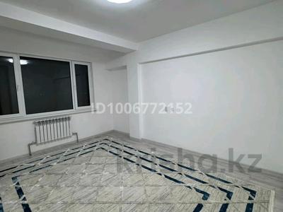 2-комнатная квартира · 67 м² · 5/5 этаж, Аскарова 300/3 — 16 мкр напротив Центрального рынка (Кирова) за 100 000 〒 в Таразе