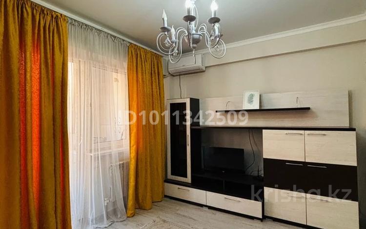 1-бөлмелі пәтер · 52 м² · 5/10 қабат, Жунисова 14/19, бағасы: 15 000 ₸ в Алматы, Наурызбайский р-н — фото 2
