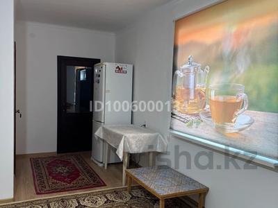 Отдельный дом · 1 комната · 40 м², мкр Сарыкамыс-2, Кенжегали Куттыгулова 13 — 9 улица, 13 дом за 90 000 〒 в Атырау