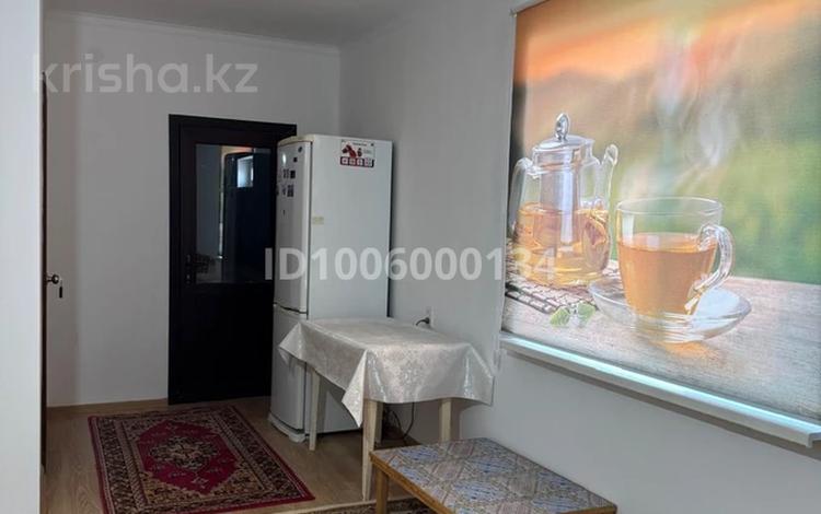 Отдельный дом · 1 комната · 40 м², мкр Сарыкамыс-2, Кенжегали Куттыгулова 13 — 9 улица, 13 дом за 80 000 ₸ в Атырау — фото 2