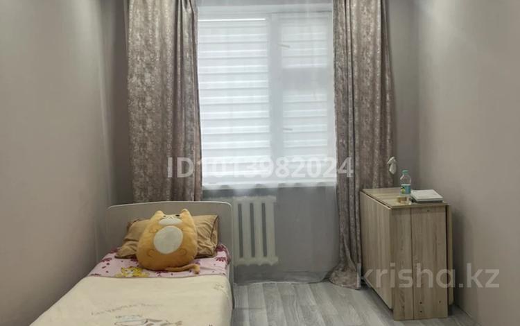 2-бөлмелі пәтер · 43.7 м² · 1/5 қабат, Башмакова 8 — 12 школа, бағасы: 14.5 млн ₸ в Уральске — фото 2