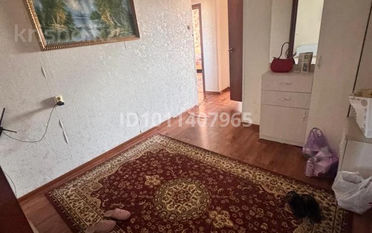 3-комнатная квартира · 70 м² · 9/10 этаж, Майкудук, Мкр Голубые пруды 6 — Рядом садик Толагай, тд Сырдария ,4 поликлиника за 200 000 〒 в Караганде, Алихана Бокейханова р-н — фото 2