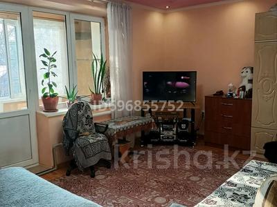 Пәтерлер в Алматы: 1-бөлмелі пәтер · 37.6 м² · 2/2 қабат, мкр Теректы 27, бағасы: 22 млн 〒 1-бөлмелі пәтер · 37.6 м² · 2/2 қабат, мкр Теректы 27, бағасы: 22 млн 〒 в Алматы, Алатауский р-н