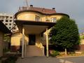 Отдельный дом · 7 комнат · 600 м² · 15 сот., мкр Акжар 9 — Келимбетова за 2.3 млн ₸ в Алматы, Наурызбайский р-н