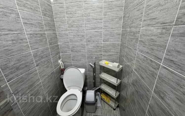 2-комнатная квартира · 60 м² · 4/4 этаж, Көктем 11 — Жақсы жағдайда ұзақ мерзімге жалға беріледі. барлық заттармен қамтамасыз етілген. мектеп садик қасында қаланың ортасы . Көктем шағын ауданы . вацапка жазамыз 87750000036 за 180 000 〒 в Жанаозен — фото 2
