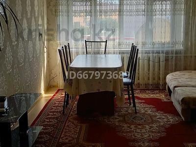 3-комнатная квартира, 62 м², 5/5 этаж помесячно, 1 мкр 6 за 100 000 〒 в Туркестане