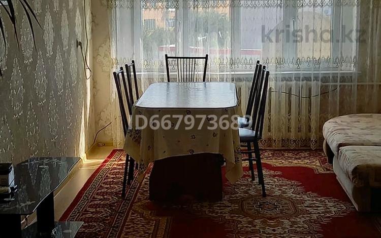 3-комнатная квартира, 62 м², 5/5 этаж помесячно, 1 мкр 6 за 100 000 〒 в Туркестане — фото 18