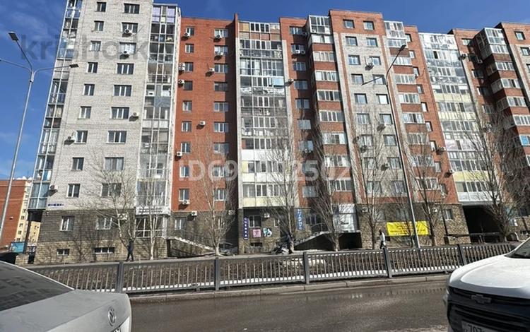2-комнатная квартира, 70 м², 9/10 этаж, Кумисбекова 8 за 30 млн 〒 в Астане, Сарыарка р-н — фото 2