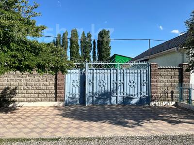 Отдельный дом · 6 комнат · 180 м², Наурыз 18 — Нұрлыкент ауылының орталығы за 35 млн ₸ в Бауыржан Момышулы