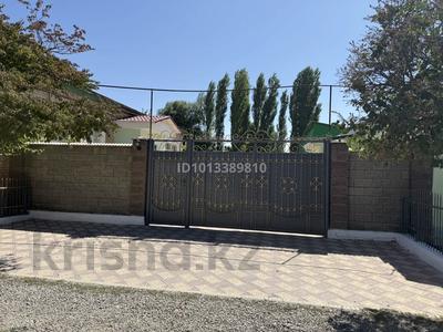 Отдельный дом · 6 комнат · 180 м² · 20 сот., Наурыз 18 — Нұрлыкент ауылының орталығы за 35 млн ₸ в Бауыржан Момышулы