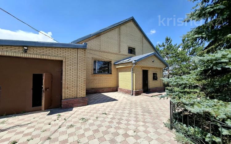 Жеке үй • 5 бөлмелер • 251 м² • 12 сот., Майкудук, Мкр Шахтёрский 22 квартал, бағасы: 46 млн 〒 в Караганде, Алихана Бокейханова р-н — фото 2