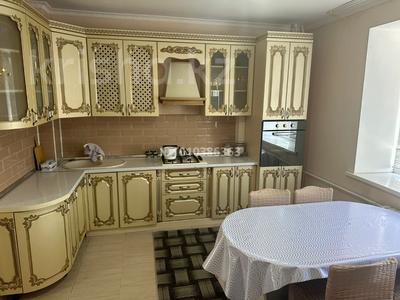 3-комнатная квартира · 100 м² · 4/5 этаж, мкр Центральный, улица Абая 11А — Драма театр за 300 000 〒 в Атырау