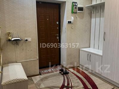 3-комнатная квартира, 57.5 м², 1/4 этаж, проспект Таукехана — Ташенова за 35 млн 〒 в Шымкенте, Аль-Фарабийский р-н