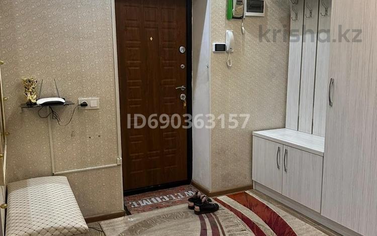 3-комнатная квартира, 57.5 м², 1/4 этаж, проспект Таукехана — Ташенова за 35 млн 〒 в Шымкенте, Аль-Фарабийский р-н — фото 2