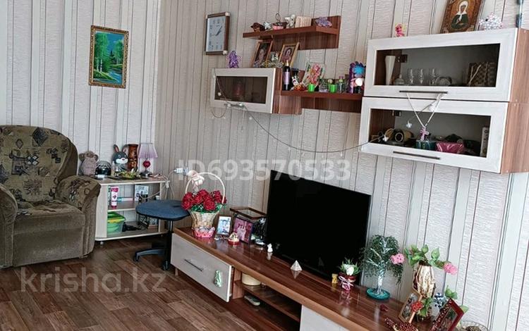 2-комнатная квартира, 44 м², 2/5 этаж, Абая 80/2 за 14.5 млн 〒 в Темиртау — фото 2