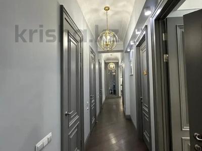 4-бөлмелі пәтер · 166 м² · 6/10 қабат, Кабанбай Батыра — Сапар Бегалина, бағасы: 168 млн ₸ в Алматы, Медеуский р-н