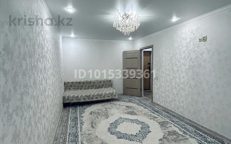 2-комнатная квартира · 48.8 м² · 2/5 этаж, 2мкр 2 за 9.9 млн ₸ в Алге — фото 2