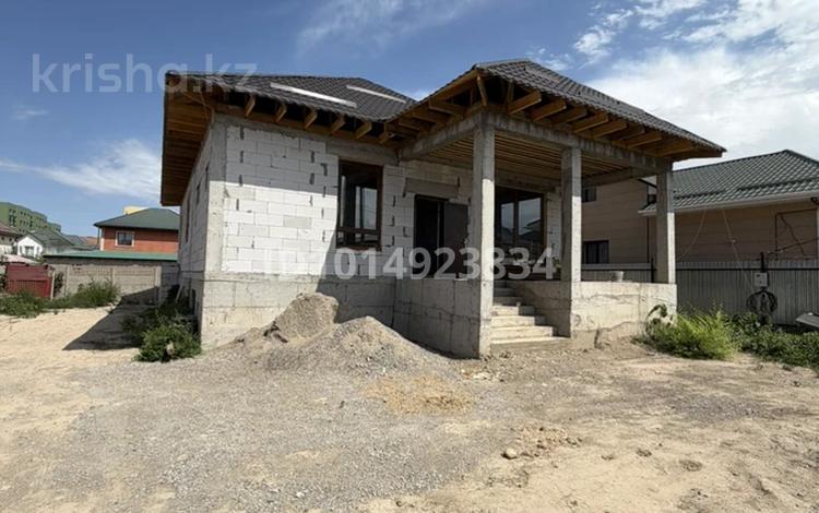 Отдельный дом · 4 комнаты · 280 м² · 6 сот., мкр Думан-1 за 80 млн ₸ в Алматы, Медеуский р-н — фото 2