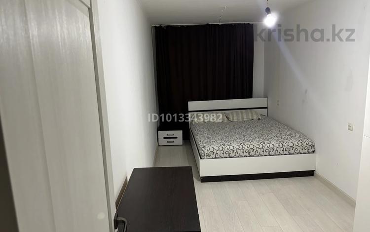 2-комнатная квартира · 80 м² · 1/5 этаж, Авангард 3 мкр 39 за 15 000 ₸ в Атырау, мкр Авангард-3 — фото 2
