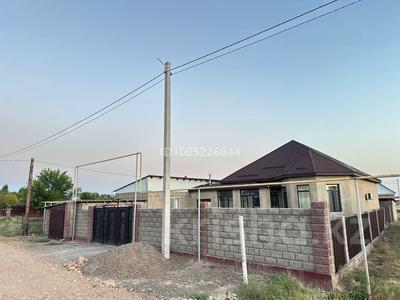 Отдельный дом · 6 комнат · 200 м² · 8 сот., Айман-Шолпан 4 — Сахзавод, район горбатого моста за 35 млн 〒 в Шу