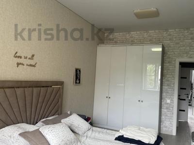 3-комнатная квартира · 100 м² · 2/4 этаж, Шевченко 79 за 55 млн 〒 в Уральске