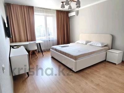 1-комнатная квартира · 46 м² · 12/15 этаж, Райымбека 210 за 17 000 ₸ в Алматы, Алмалинский р-н