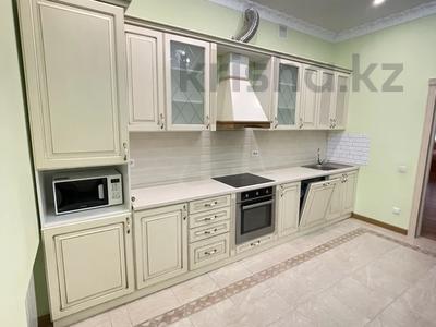 3-бөлмелі пәтер, 130 м², 2/4 қабат, Макпал 1, бағасы: 85 млн 〒 в Астане, Есильский р-н