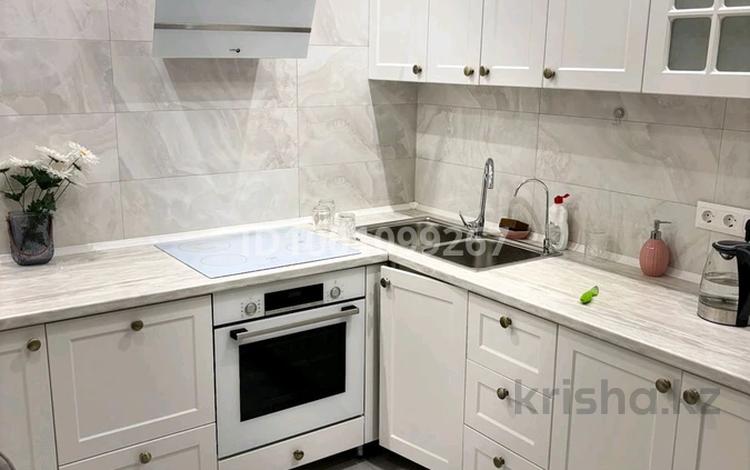 1-комнатная квартира · 53 м² · 11/15 этаж, Наурызбай батыра 50 — Жибек Жолы за 20 000 〒 в Алматы, Алмалинский р-н — фото 2
