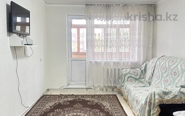 3-комнатная квартира, 54 м², 2/5 этаж, Селевина за 15.5 млн 〒 в Семее — фото 2