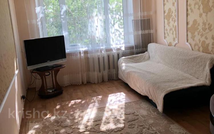 3-комнатная квартира · 63 м² · 3/5 этаж, мкр 4 за 180 000 〒 в Уральске — фото 2