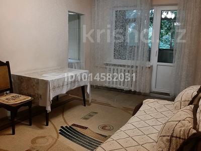 3-комнатная квартира · 65 м² · 4/5 этаж, мкр Аксай-2 3 за 200 000 ₸ в Алматы, Ауэзовский р-н