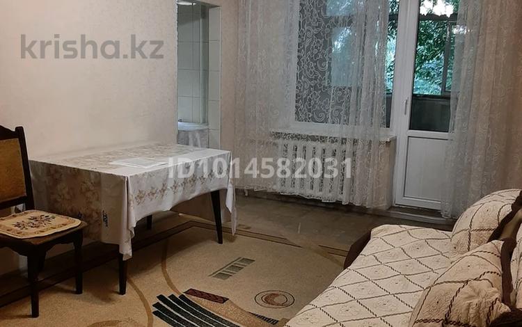 3-комнатная квартира · 65 м² · 4/5 этаж, мкр Аксай-2 3 за 200 000 ₸ в Алматы, Ауэзовский р-н — фото 2