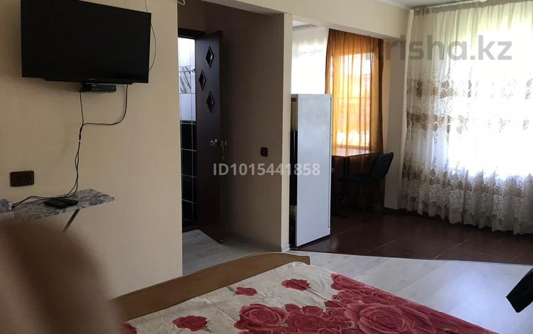1-комнатная квартира · 36 м² · 3/9 этаж, Бурова 6 за 13 000 ₸ в Усть-Каменогорске, Ульбинский — фото 2