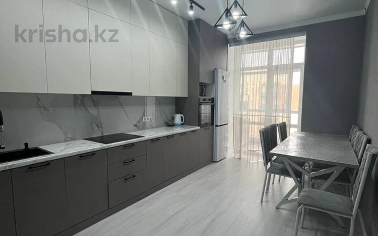 3-комнатная квартира, 76 м², 9/10 этаж, мкр Юго-Восток, Ашимова 17