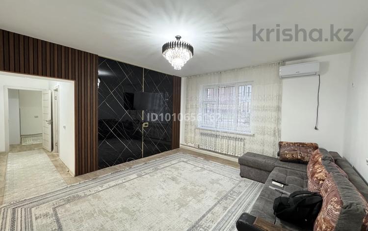 2-комнатная квартира · 58 м² · 1/7 этаж, Есім хан 19/2 — Рядом Туркестан Арена за 120 000 〒 — фото 2