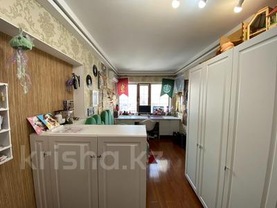 3-комнатная квартира · 73 м² · 18/20 этаж, Абая за 28 млн 〒 в Астане, р-н Байконур
