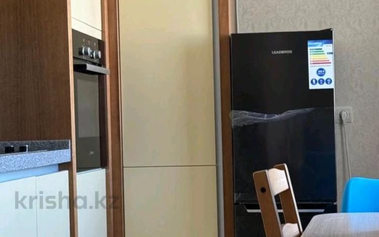 3-бөлмелі пәтер · 90 м² · 8/9 қабат, Керей и Жанибек хандар 12/1, бағасы: 380 000 ₸ в Астане, Есильский р-н — фото 2