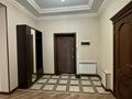 3-комнатная квартира, 120 м², 6/6 этаж помесячно, Дулати 201а за 350 000 〒 в Шымкенте, Аль-Фарабийский р-н — фото 6
