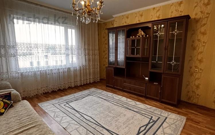 2-комнатная квартира · 65 м² · 6/9 этаж, мкр Юго-Восток, Шахтеров — Республики/Шахтеров за 24.4 млн ₸ в Караганде, Казыбек би р-н — фото 2